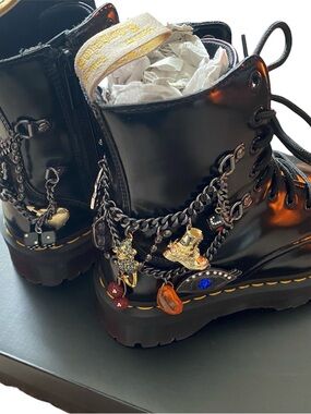 Dr. Marten x Marc Jacobs Vegan Jadon Combat Boots size 8 / 39